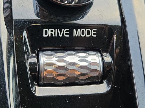 Used 2019 Volvo XC90 T5 Momentum image 25