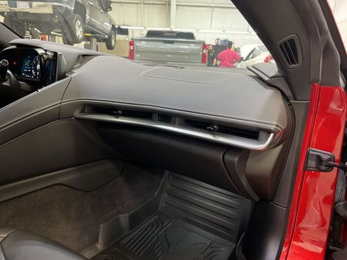 Used 2023 Chevrolet Corvette Stingray Preferred Cpe w/ Z51 Performance Package RWD image 20