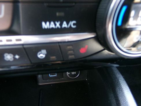 Used 2021 Ford Escape SE w/ Cold Weather Package AWD/4WD image 27