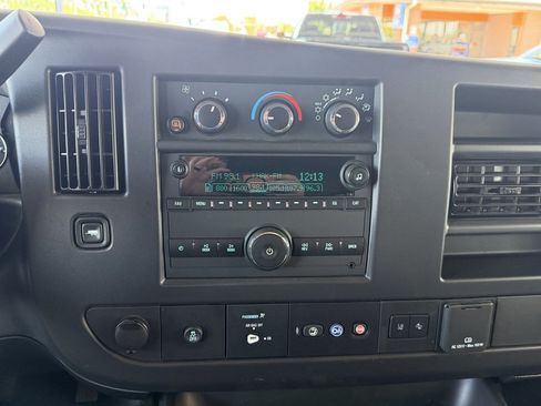 Used 2024 Chevrolet Express 3500 LT w/ LT Preferred Equipment Group RWD image 13