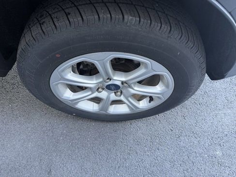 Used 2020 Ford EcoSport SE w/ SE Convenience Package image 6