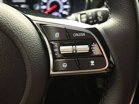 Certified 2022 Kia Seltos SX w/ Sunroof Package AWD/4WD image 28