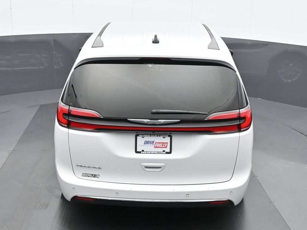 Used 2025 Chrysler Pacifica Select FWD image 20