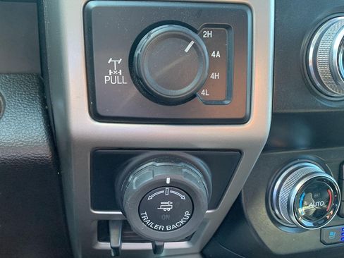 Used 2019 Ford F150 Lariat w/ Equipment Group 502A Luxury AWD/4WD image 11
