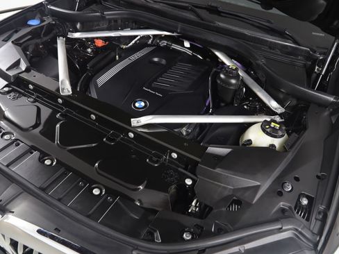 Used 2021 BMW X5 xDrive40i w/ Convenience Package AWD/4WD image 19