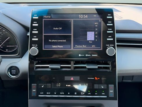 Used 2019 Toyota Avalon XSE FWD image 17
