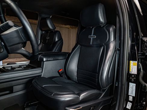 Used 2025 Ford F250 Platinum w/ FX4 Off-Road Package image 24