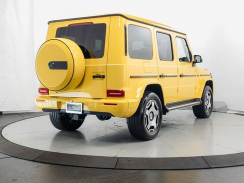 Used 2025 Mercedes-Benz G 550 image 32