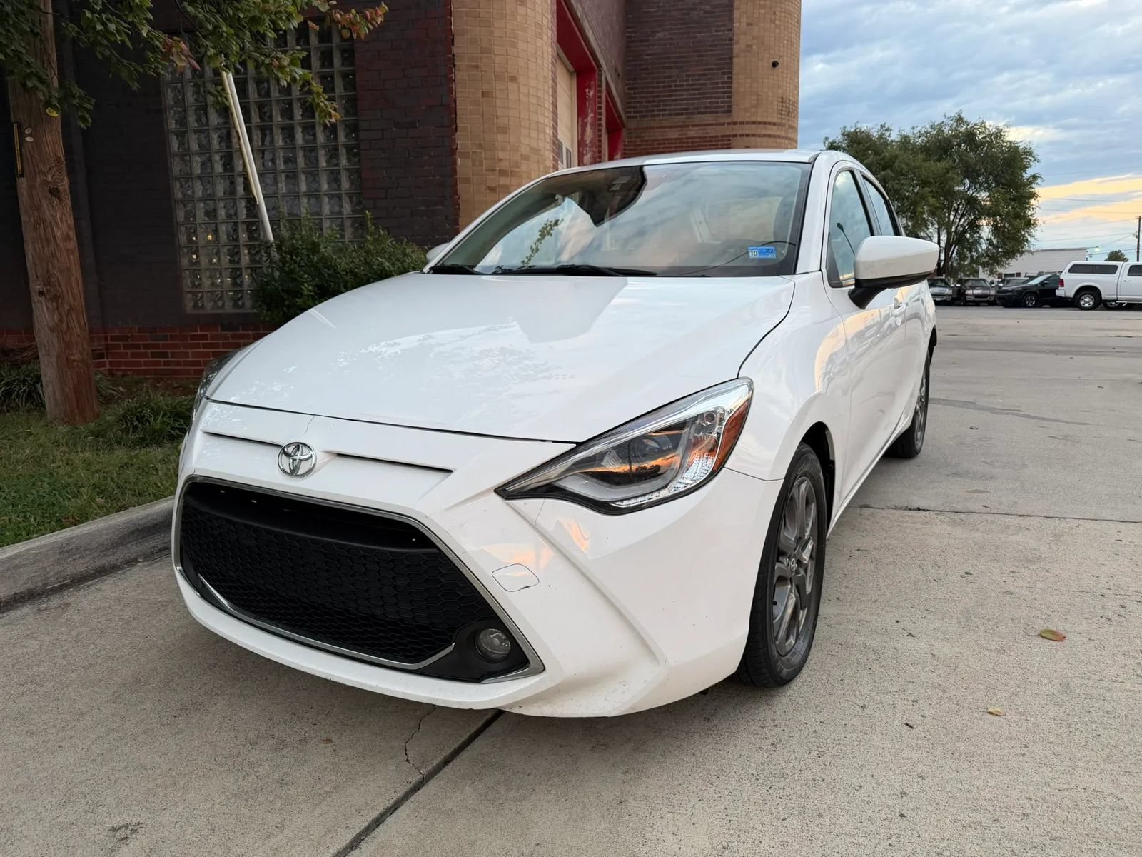 Used 2020 Toyota Yaris XLE FWD image 9