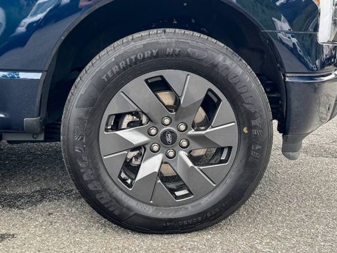 Used 2025 Ford F150 Lightning Flash AWD/4WD image 9
