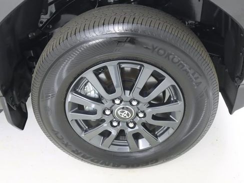 Used 2025 Toyota Land Cruiser 1958 image 9