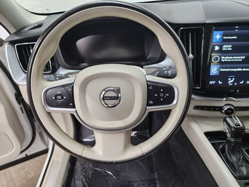 Used 2020 Volvo XC60 T6 Momentum AWD/4WD image 14