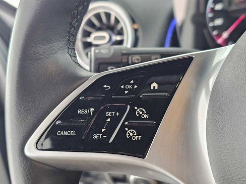 Certified 2025 Mercedes-Benz GLB 250 image 27