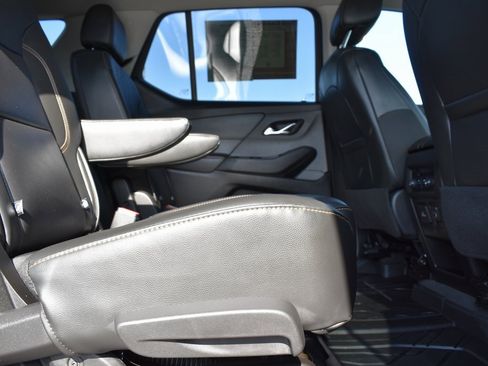 Used 2020 Chevrolet Traverse RS image 10