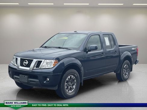 Used 2019 Nissan Frontier PRO-4X image 2