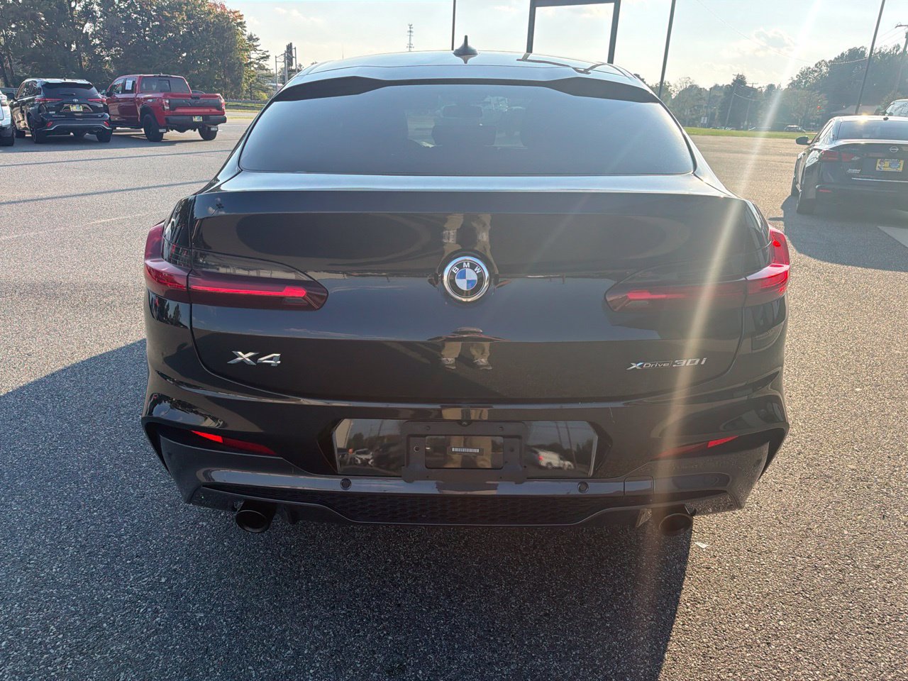 Used 2021 BMW X4 xDrive30i w/ M Sport Package AWD/4WD image 7