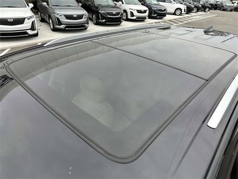 Used 2021 Cadillac XT6 Premium Luxury image 14