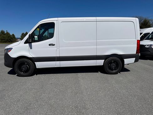 Used 2025 Mercedes-Benz Sprinter 2500 image 7