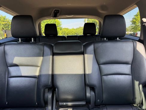 Used 2016 Honda Pilot Touring image 21