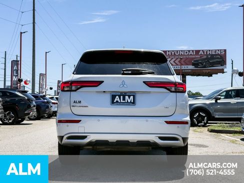 Used 2024 Mitsubishi Outlander SE FWD image 5