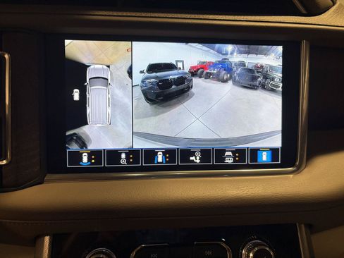 Used 2021 GMC Yukon Denali w/ Denali Ultimate Package AWD/4WD image 19