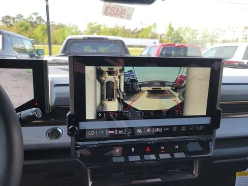 New 2025 GMC Hummer EV 2X w/ LPO, Illumination Package image 19