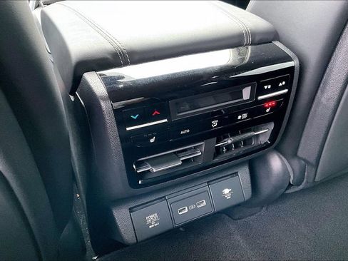 Used 2024 Acura MDX SH-AWD w/ Advance Package image 32