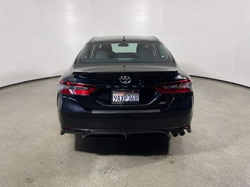 Used 2022 Toyota Camry SE w/ Convenience Package image 4