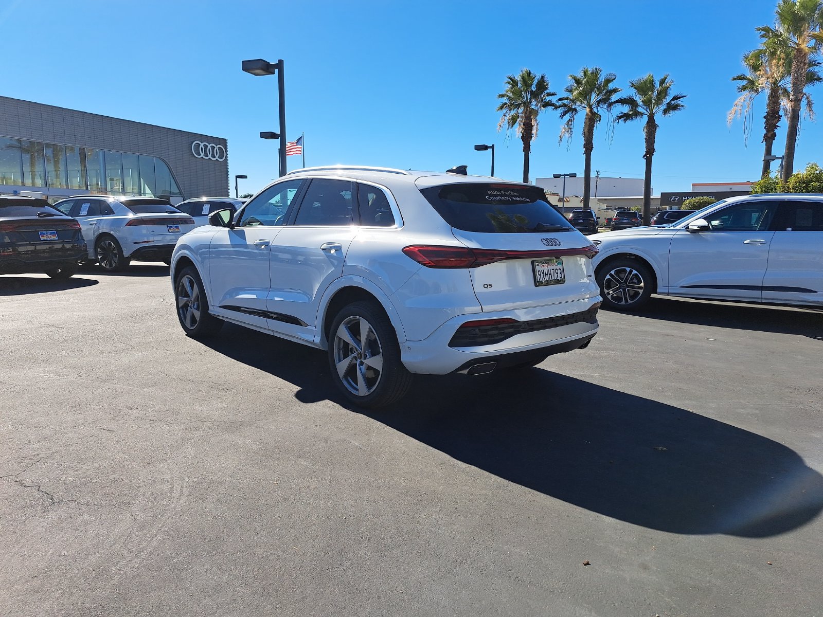 Used 2025 Audi Q5 Premium Plus w/ Premium Plus AWD/4WD image 7