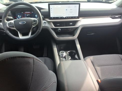 Used 2026 Ford Explorer Active AWD/4WD image 16