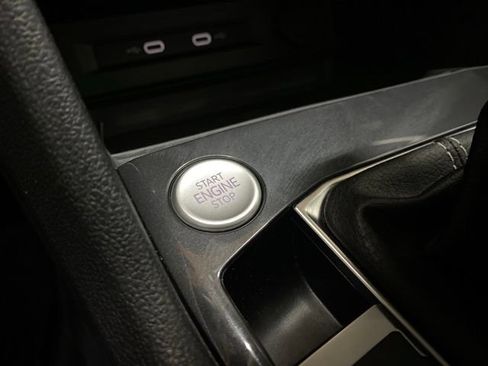 Used 2023 Volkswagen Tiguan SE w/ Panoramic Sunroof Package FWD image 62