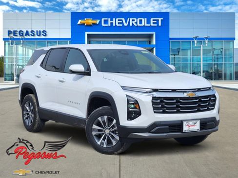 New 2026 Chevrolet Equinox LT w/ Convenience Package II image 1