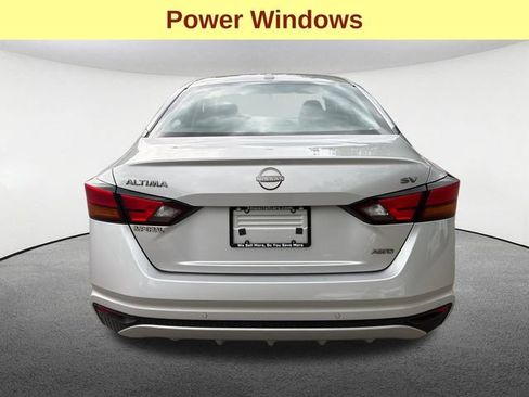 Used 2024 Nissan Altima 2.5 SV AWD/4WD image 11