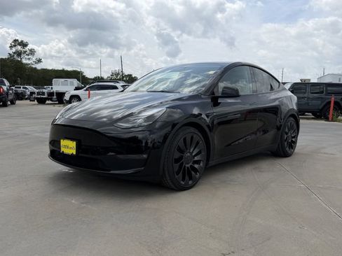 Used 2023 Tesla Model Y Long Range AWD/4WD image 4
