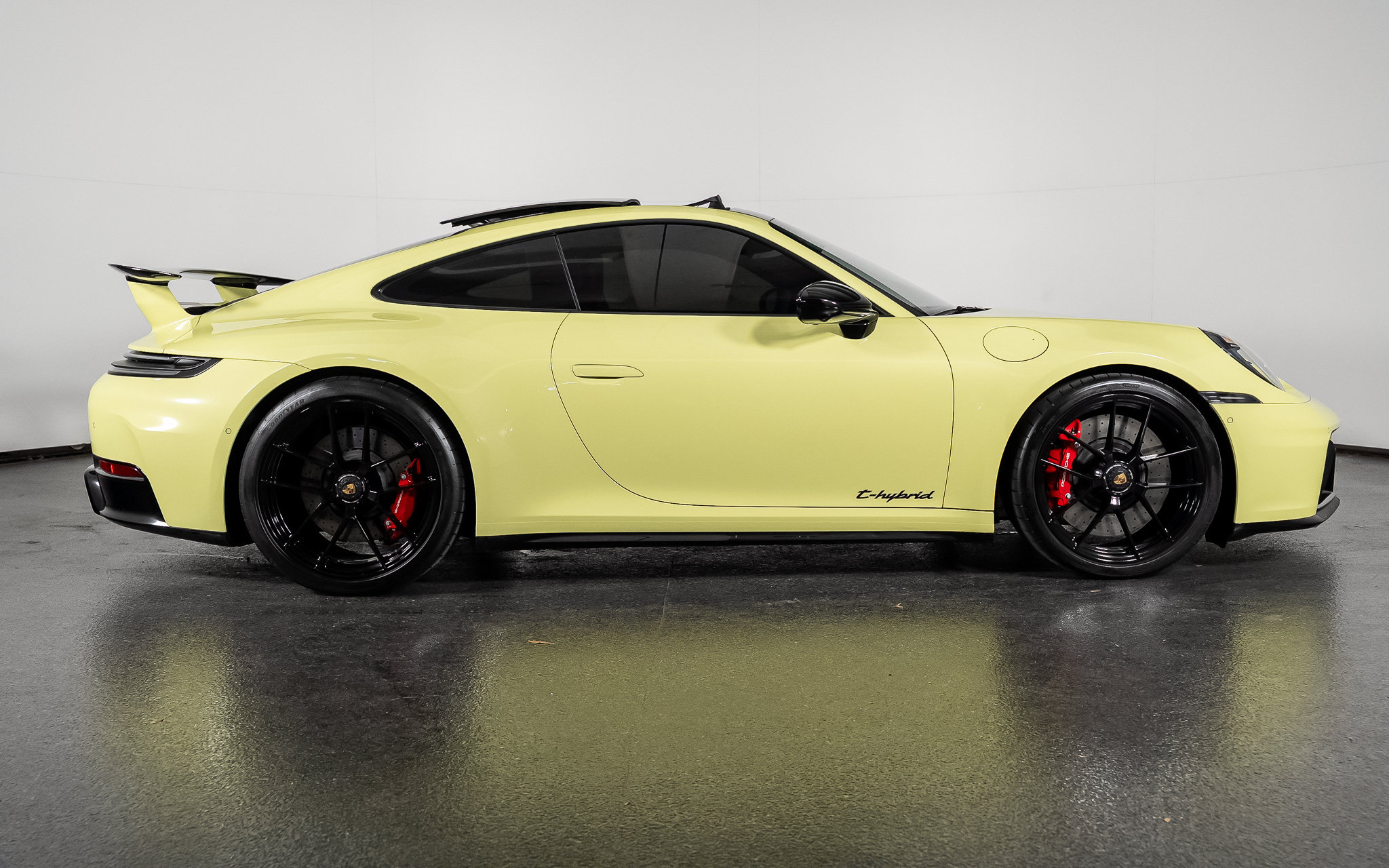 Used 2026 Porsche 911 Carrera GTS RWD image 32