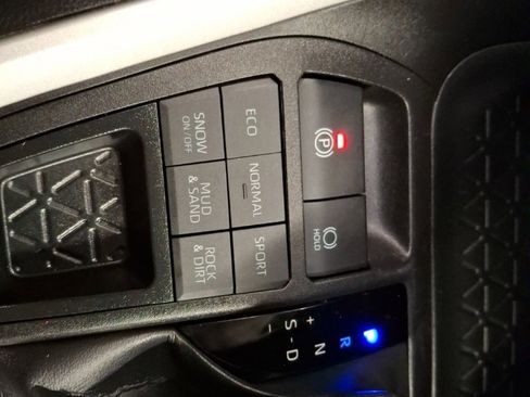 Used 2024 Toyota RAV4 LE image 24