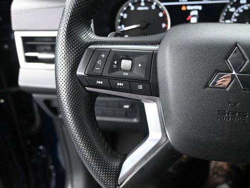 Used 2024 Mitsubishi Outlander SE image 38