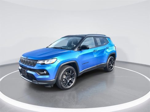 Used 2022 Jeep Compass Altitude image 4