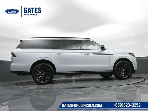 New 2026 Lincoln Navigator L Reserve w/ Jet Appearance Package image 58