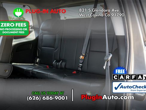 Used 2020 GMC Yukon Denali w/ Denali Premium Package AWD/4WD image 13
