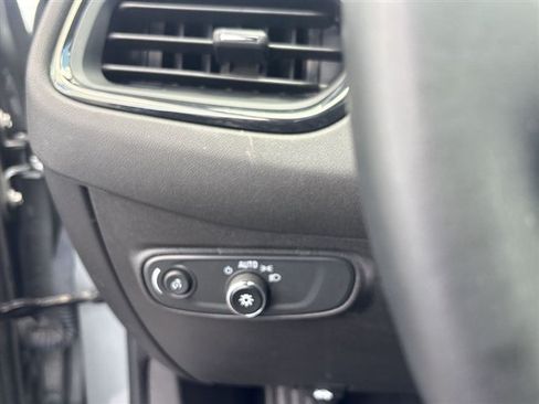 Used 2024 Chevrolet Equinox RS w/ LPO, Floor Liner Package FWD image 17