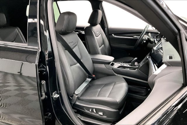 Used 2024 Cadillac XT6 Sport w/ LPO, ONYX Package AWD/4WD image 8