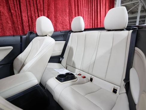 Used 2016 BMW M235i Convertible image 16