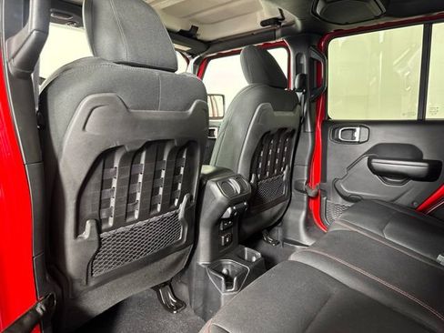Used 2018 Jeep Wrangler Unlimited Rubicon AWD/4WD image 12
