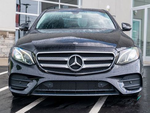 Used 2018 Mercedes-Benz E 300 image 4