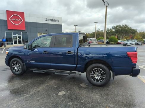 Certified 2024 Nissan Titan SV w/ SV Convenience Package image 10