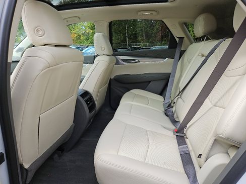 Used 2021 Cadillac XT5 Premium Luxury image 10