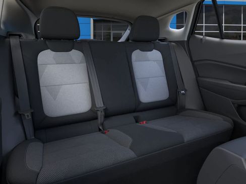 New 2026 Chevrolet Trax LS w/ LS Convenience Package FWD image 17