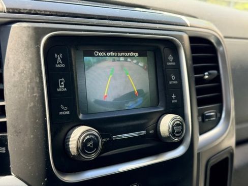 Used 2015 RAM 1500 Classic SLT w/ SLT Plus D←cor Group AWD/4WD image 12