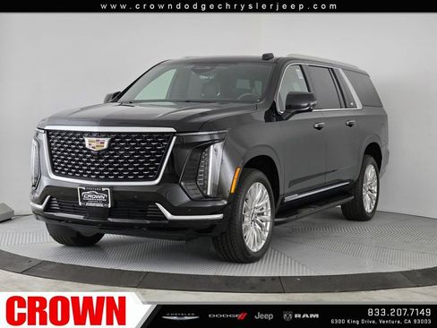 Used 2025 Cadillac Escalade ESV Premium Luxury image 3